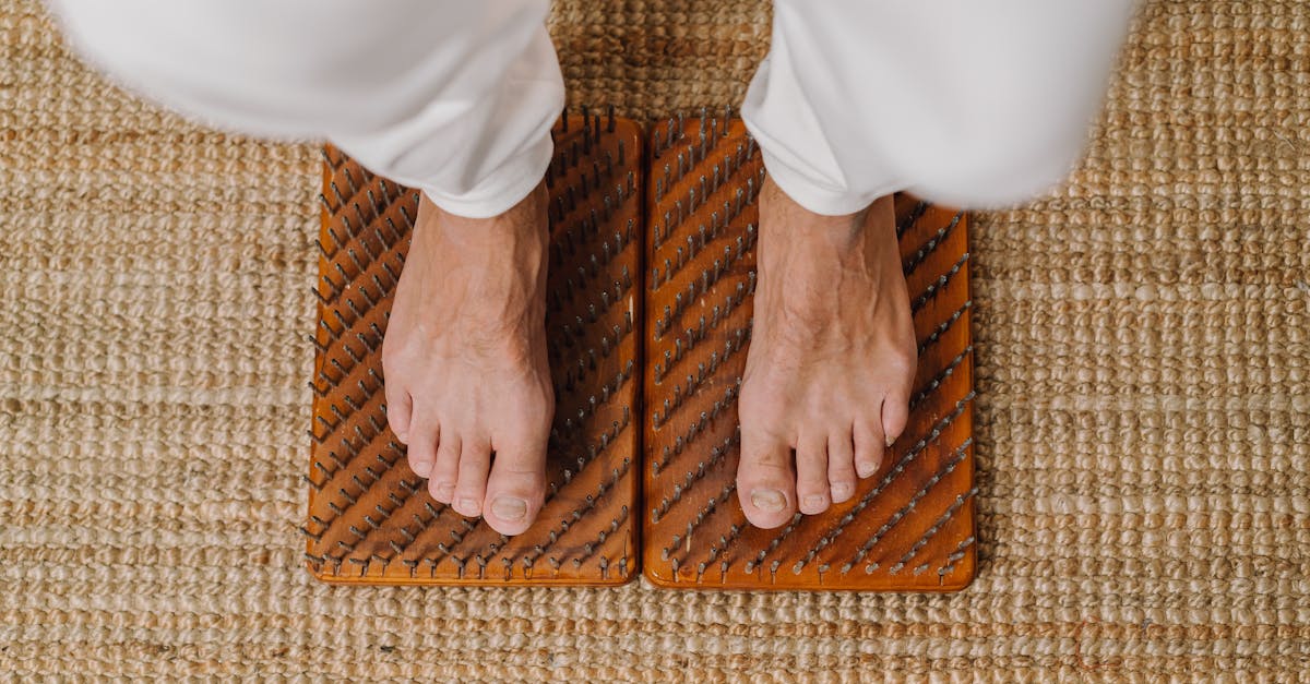 découvrez l'acupressure, une technique ancestrale alliant pression sur des points stratégiques du corps pour soulager la douleur, réduire le stress et améliorer le bien-être général. apprenez à maîtriser cette méthode simple et efficace pour retrouver équilibre et sérénité au quotidien.