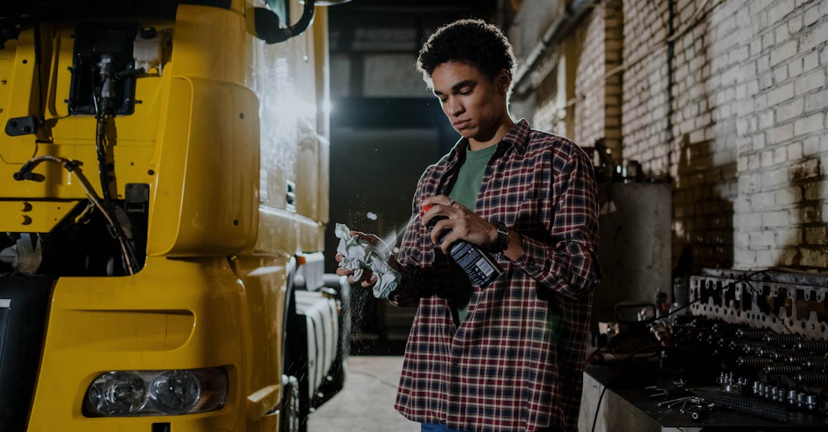 découvrez notre large gamme de lubrifiants adaptés à tous vos besoins : automobiles, industriels ou spécialisés. améliorez les performances et prolongez la durée de vie de vos équipements avec des produits de haute qualité.